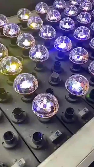 Lumière d'étape LED de lumière de boule magique d'atmosphère d'ampoule de cristal tournante colorée